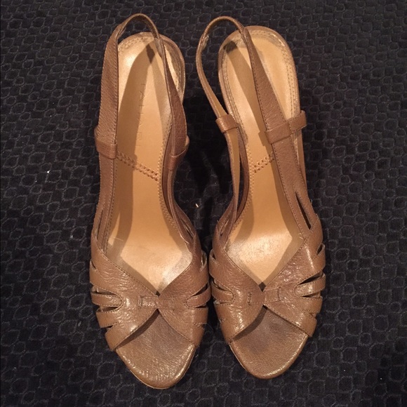 Classy TAHARI sling back tan heels 7 1/2