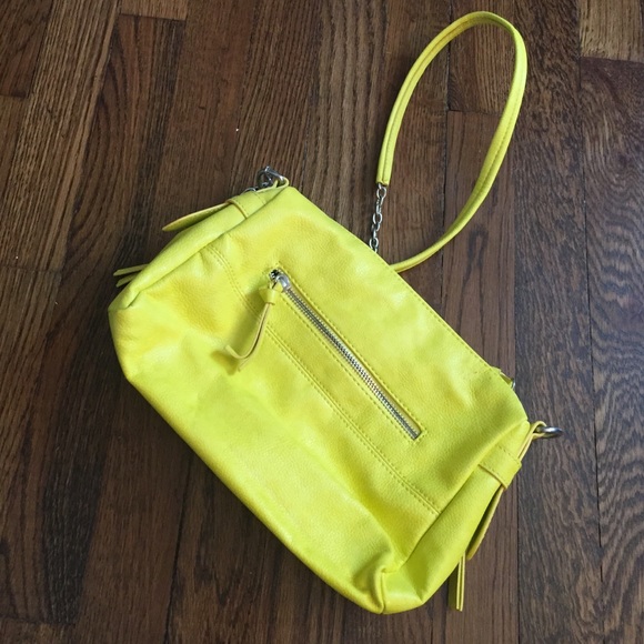 SPRING CROSSBODY IN BRIGHT LEMON YELLOW - Picture 3 of 3