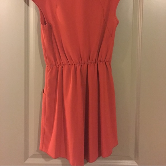 🔺SOLD🔺Cute dress! Size small. - Picture 3 of 4