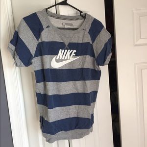 Nike Short Sleeve Sweatshirt