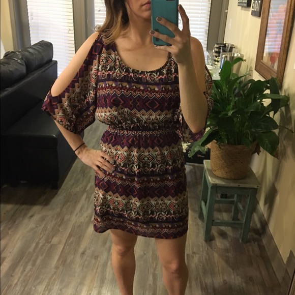 🔺SOLD🔺Open sleeve dress - Picture 1 of 4