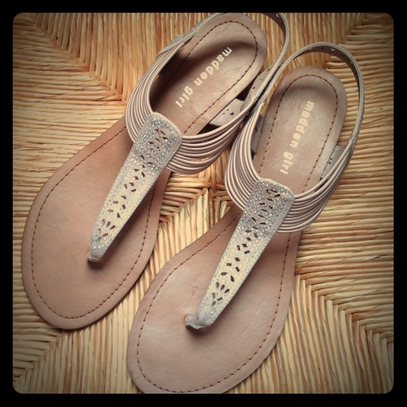 CUTE Madden Girl Thong Sandals, Women's Size 10!