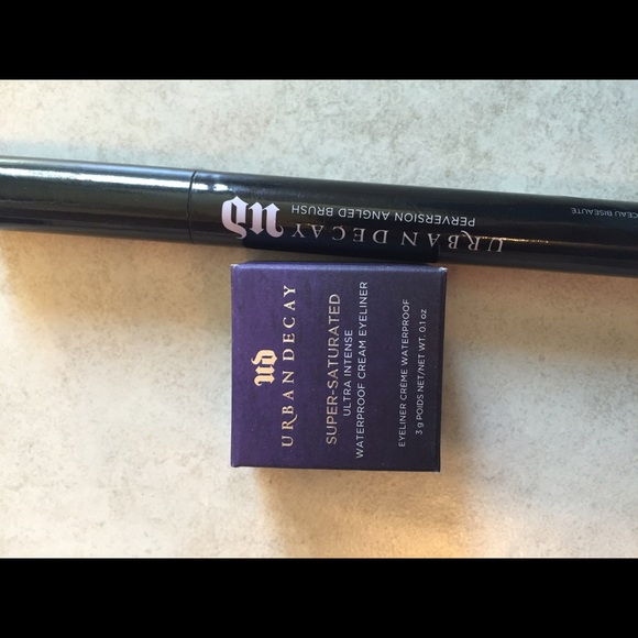 Urban Decay cream liner & brush
