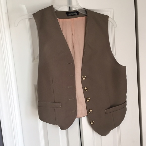 Small Vest- really trendy!