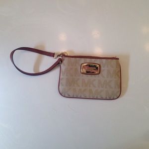MICHAEL KORS WRISTLET