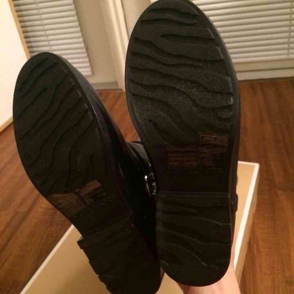 ×SOLD×Michael Kors Navy Fulton Rainboots 9 - Picture 4 of 4