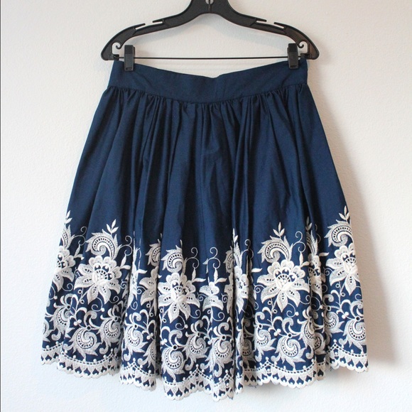 VINTAGE Mexican Embroidered Skirt