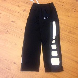 Boys Nike Elite athletic pants