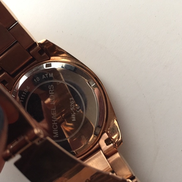 Michael kors rose gold watch - Picture 3 of 5