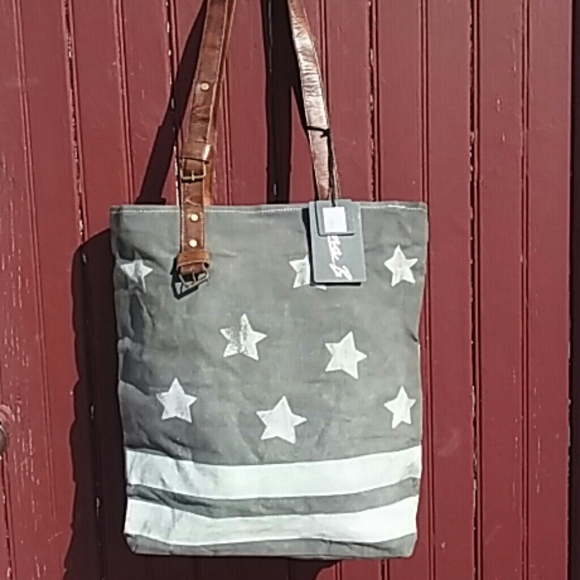 *SOLD OUT* Mona B Starstruck Tote - Picture 2 of 4