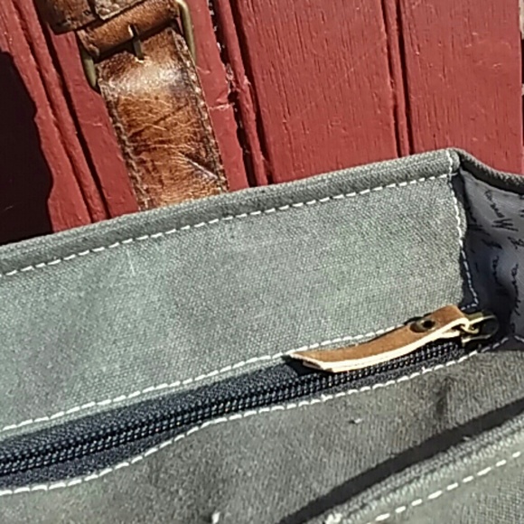 *SOLD OUT* Mona B Starstruck Tote - Picture 4 of 4