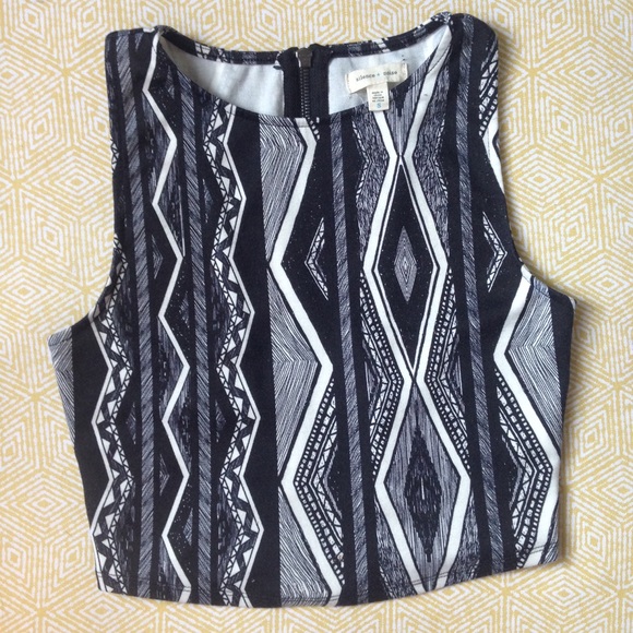 Silence + Noise Tribal Croptop - Picture 1 of 2