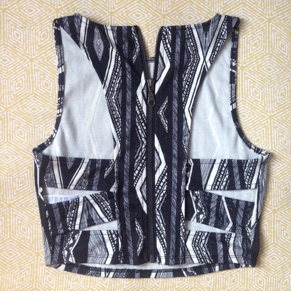 Silence + Noise Tribal Croptop - Picture 2 of 2