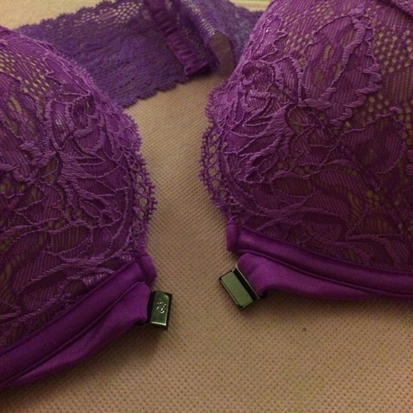 VS purple Lace Strapless Bra
