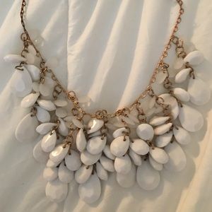 Gorgeous statement necklace.