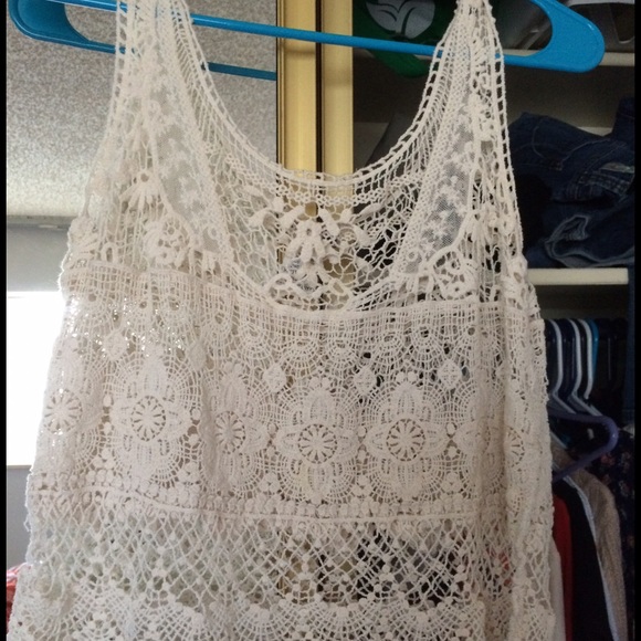 Pinky Tops - Lace cropped tank top. SOLD IN BUBDLE