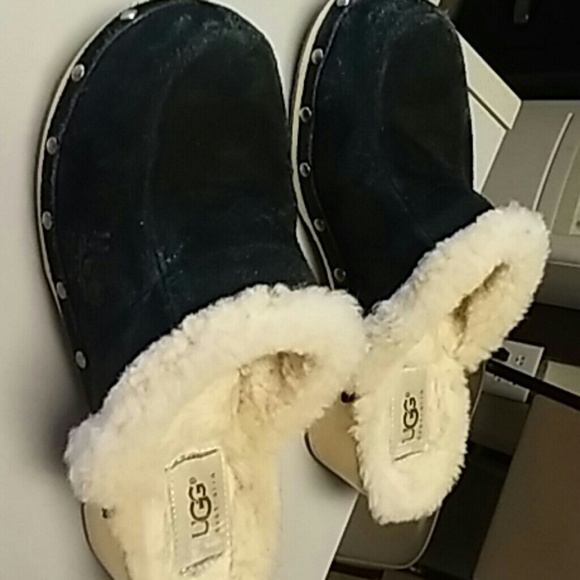 Ugg clogs