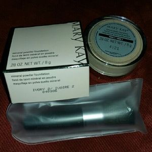 Ivory 2 Mary Kay mineral Foundation