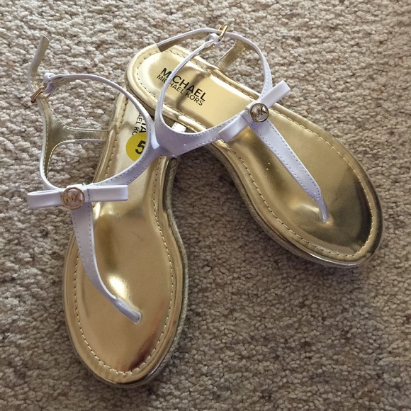 NWOT Michael Kors sandals size 5 white & gold