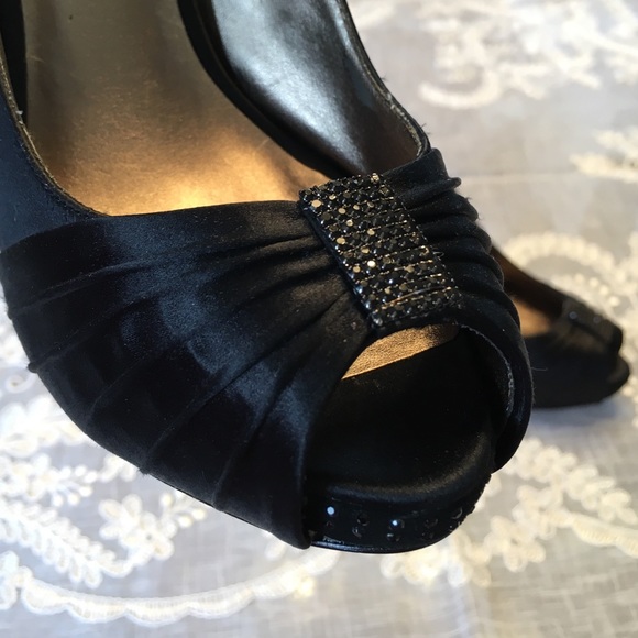 PELLE Moda satin heels - Picture 2 of 4