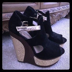 Gianni Bini mirror wedges😎