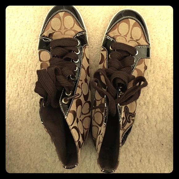 Authentic coach sneakers size 8.5