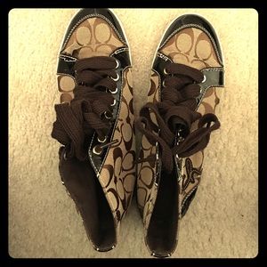 Authentic coach sneakers size 8.5