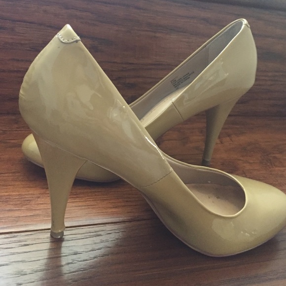 Steve Madden Pumps - Picture 2 of 3