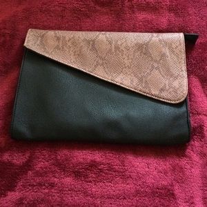 Casual everyday black clutch w/brn snakeskin flap