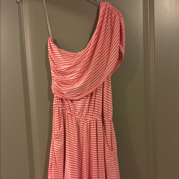 Adorable romper! - Picture 2 of 4