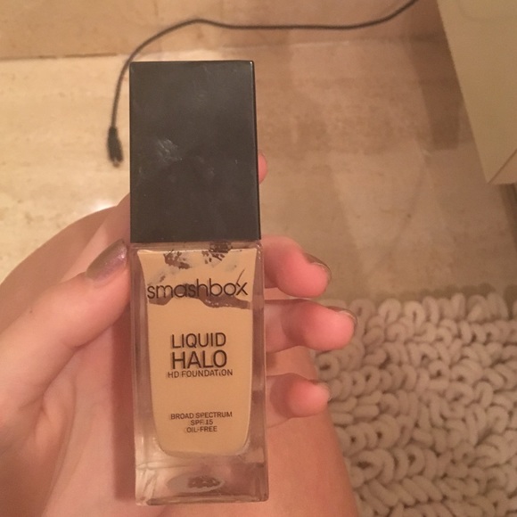 smashbox liquid halo foundation