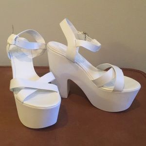 Topshop funky shoes NWT SIZE 8