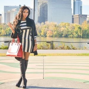 Quarter-sleeve mini dress