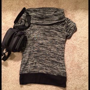 🇺🇸 Cowl Neck Knit Top