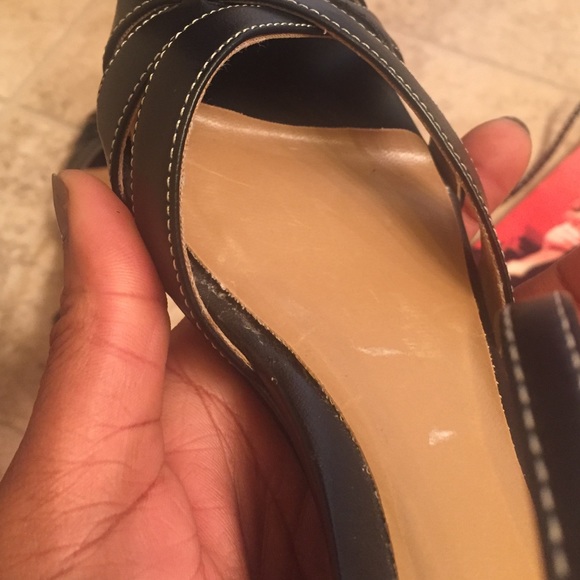 Black shoes - Picture 3 of 4