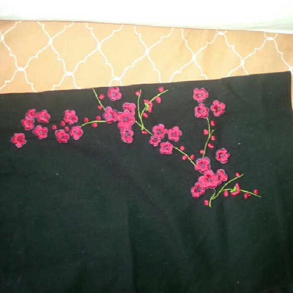 Relaxed capris - Picture 2 of 4