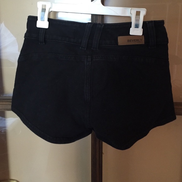 Peruvian Shorts - Picture 3 of 3