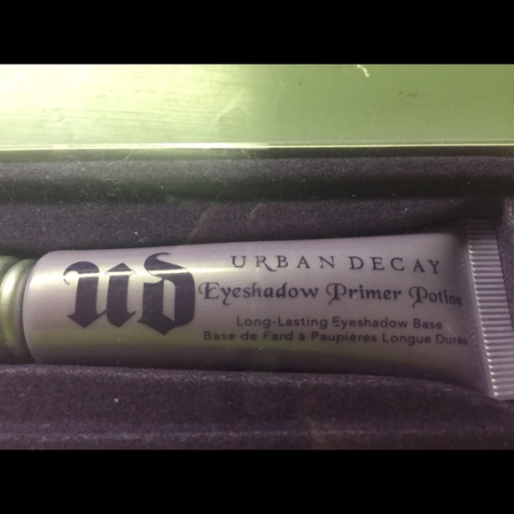 Urban Decay Eyeshadow Primer Potion New in Box