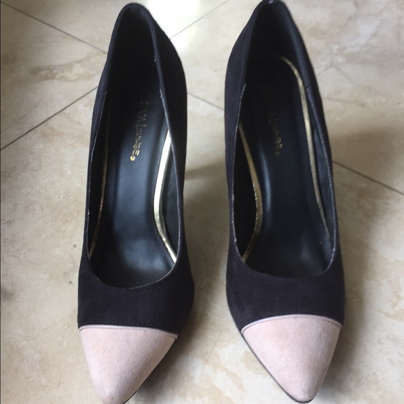 Cap toe pumps - Picture 2 of 3