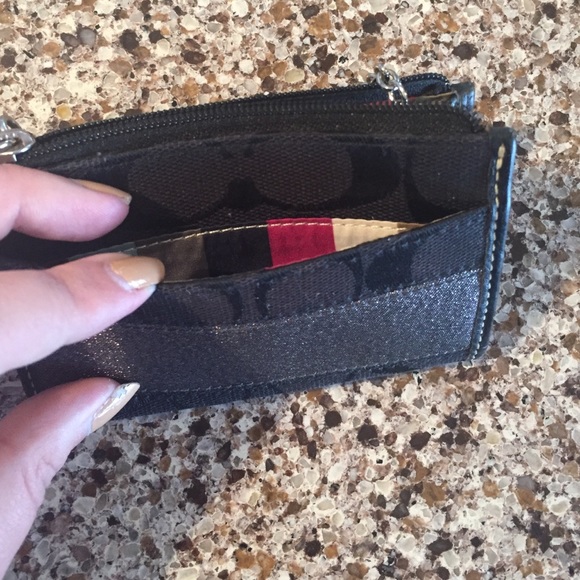 Black COACH wallet with silver stripe - Picture 4 of 4