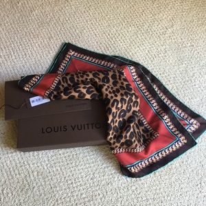 Gorgeous Louis Vuitton scarf
