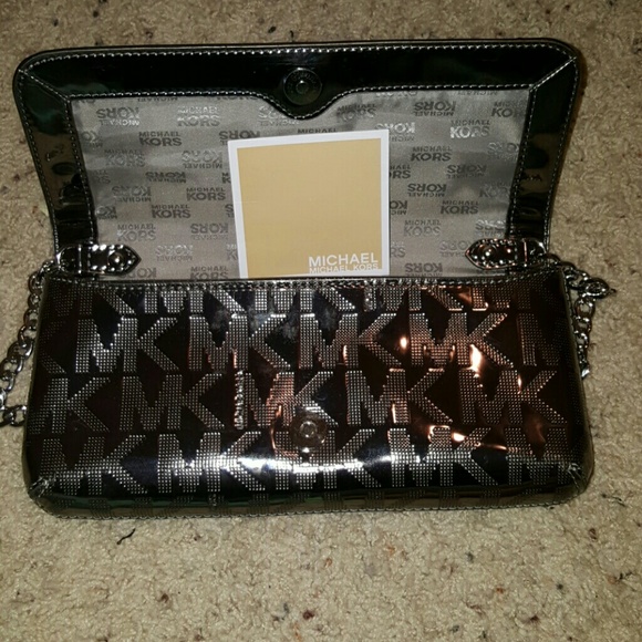*NEVER USED* Michael Kors Mini Handbag - Picture 3 of 4