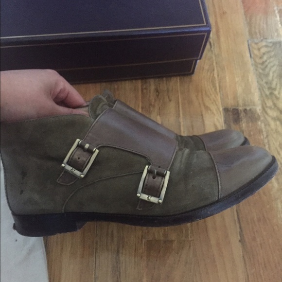 Vince Camuto signature talon shoe. - Picture 2 of 4