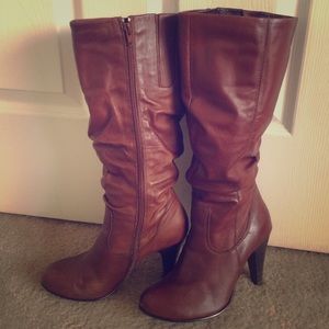 ALDO leather boots with high heels👢