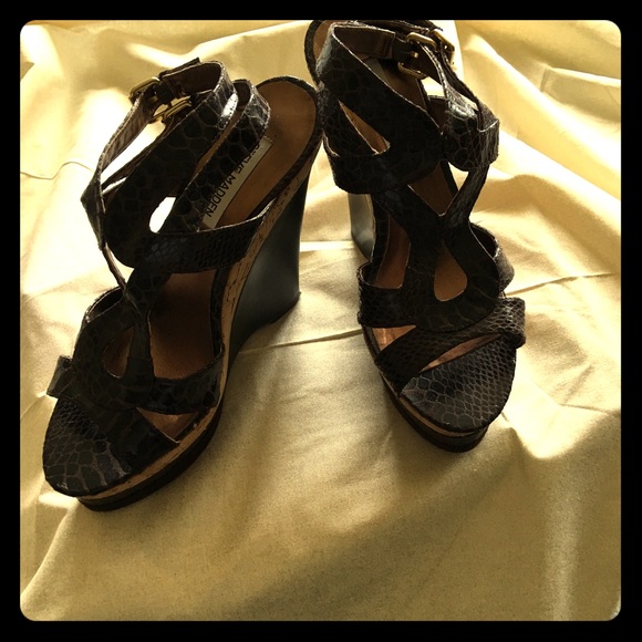 Steve Madden wedges