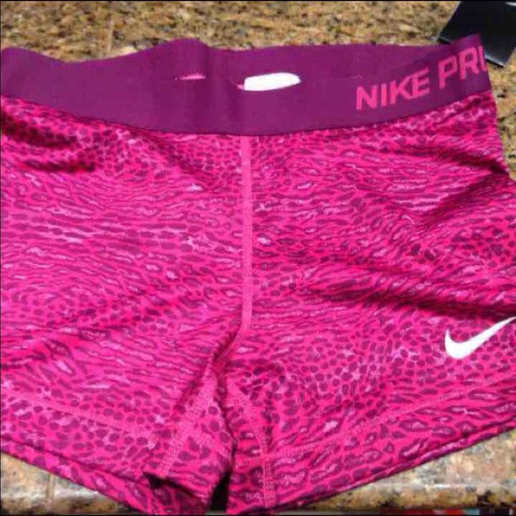 Nike pro shorts M
