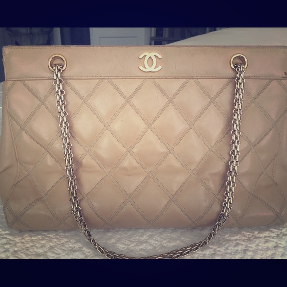 SOLD!! AUTHENTIC CHANEL VINTAGE BAG