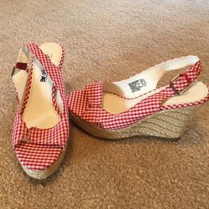 Red and White Checkered Wedges!