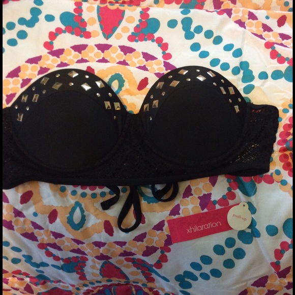 Black bikini top