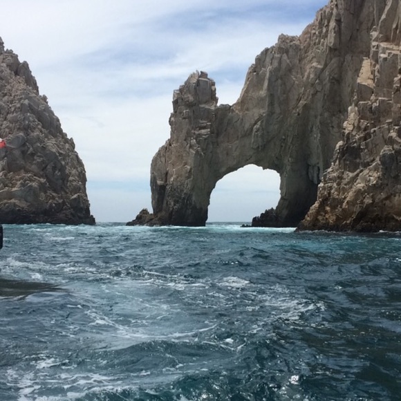 Meet your posher 👸🏽💝❣🏊🏾💃🏽✈️🚂 - Picture 4 of 4